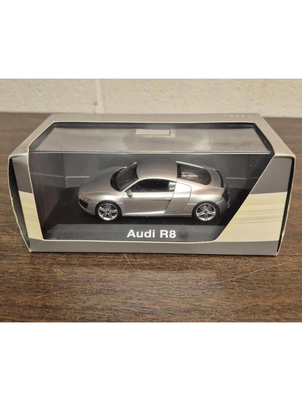 Audi R8 1:43 Scale Model Car - Silver